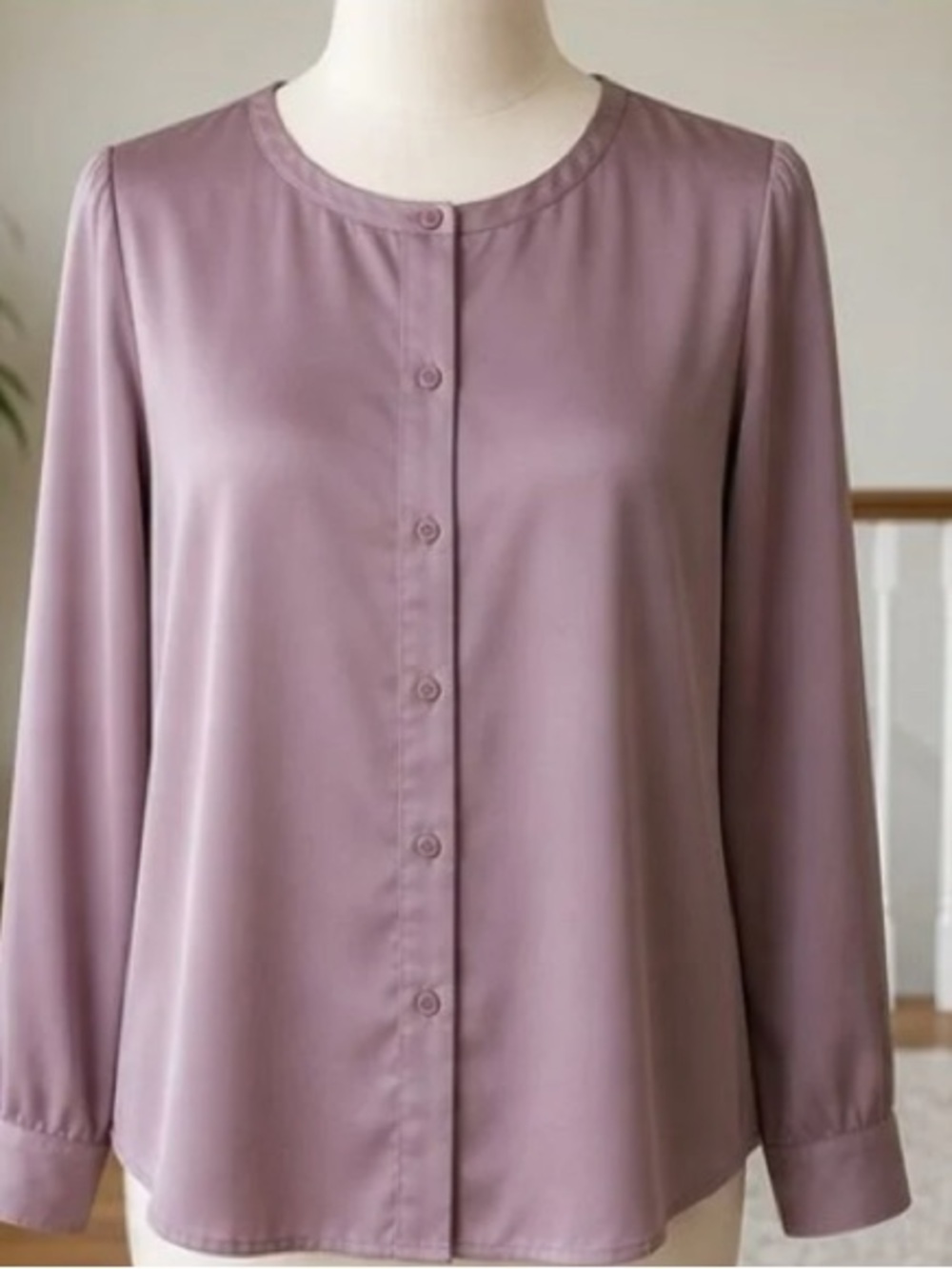 Women's Mauve Button-Front Long-Sleeve Blouse